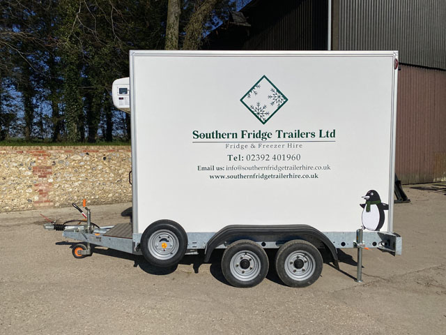 Fridge trailer hire, fridge trailer delivery, no vat on trailer hire prices